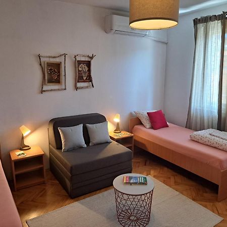 Faris Apartment Donji Milanovac Bagian luar foto