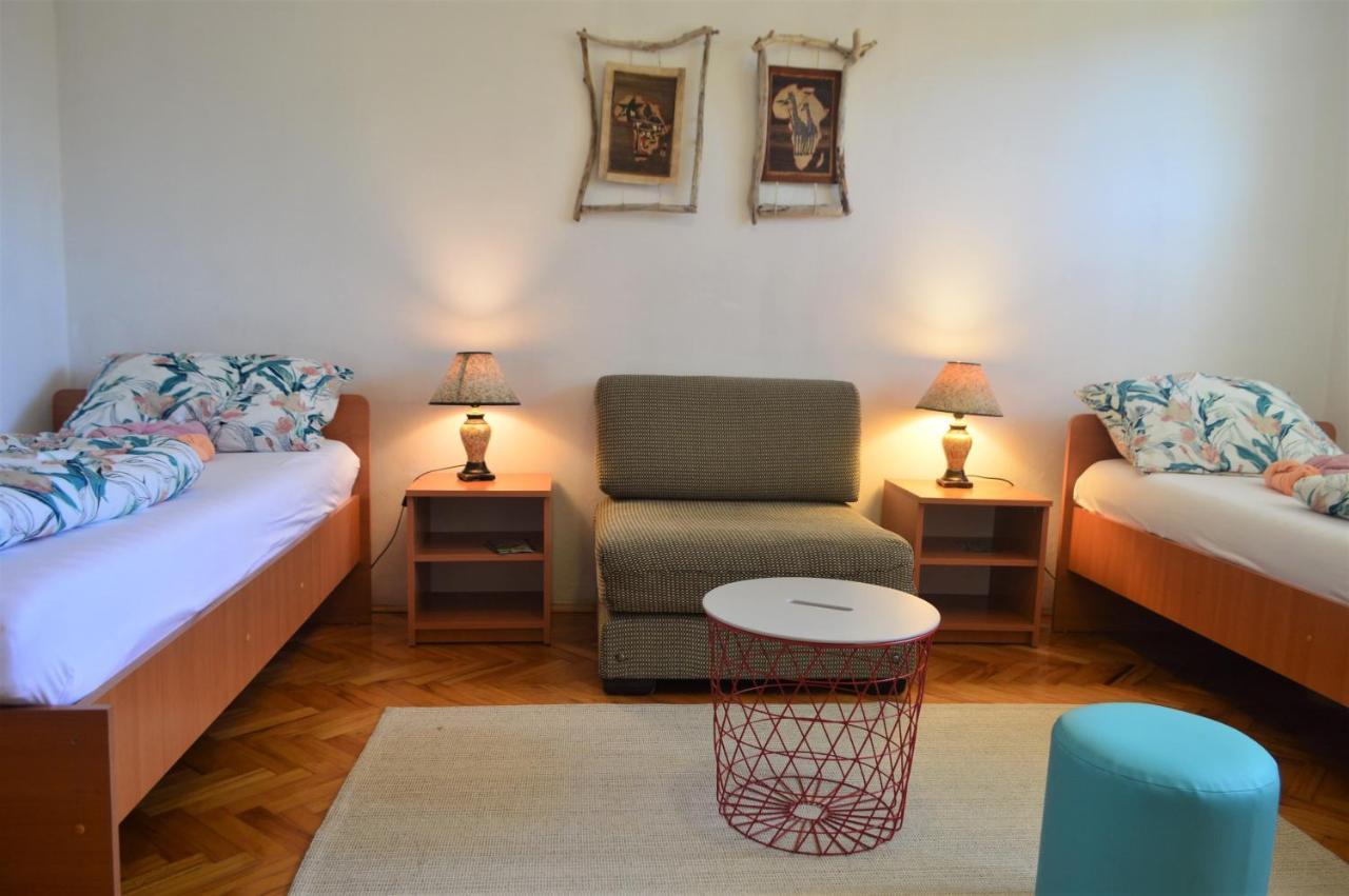 Faris Apartment Donji Milanovac Bagian luar foto