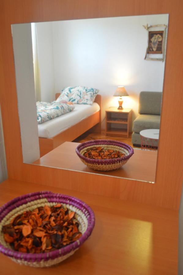 Faris Apartment Donji Milanovac Bagian luar foto