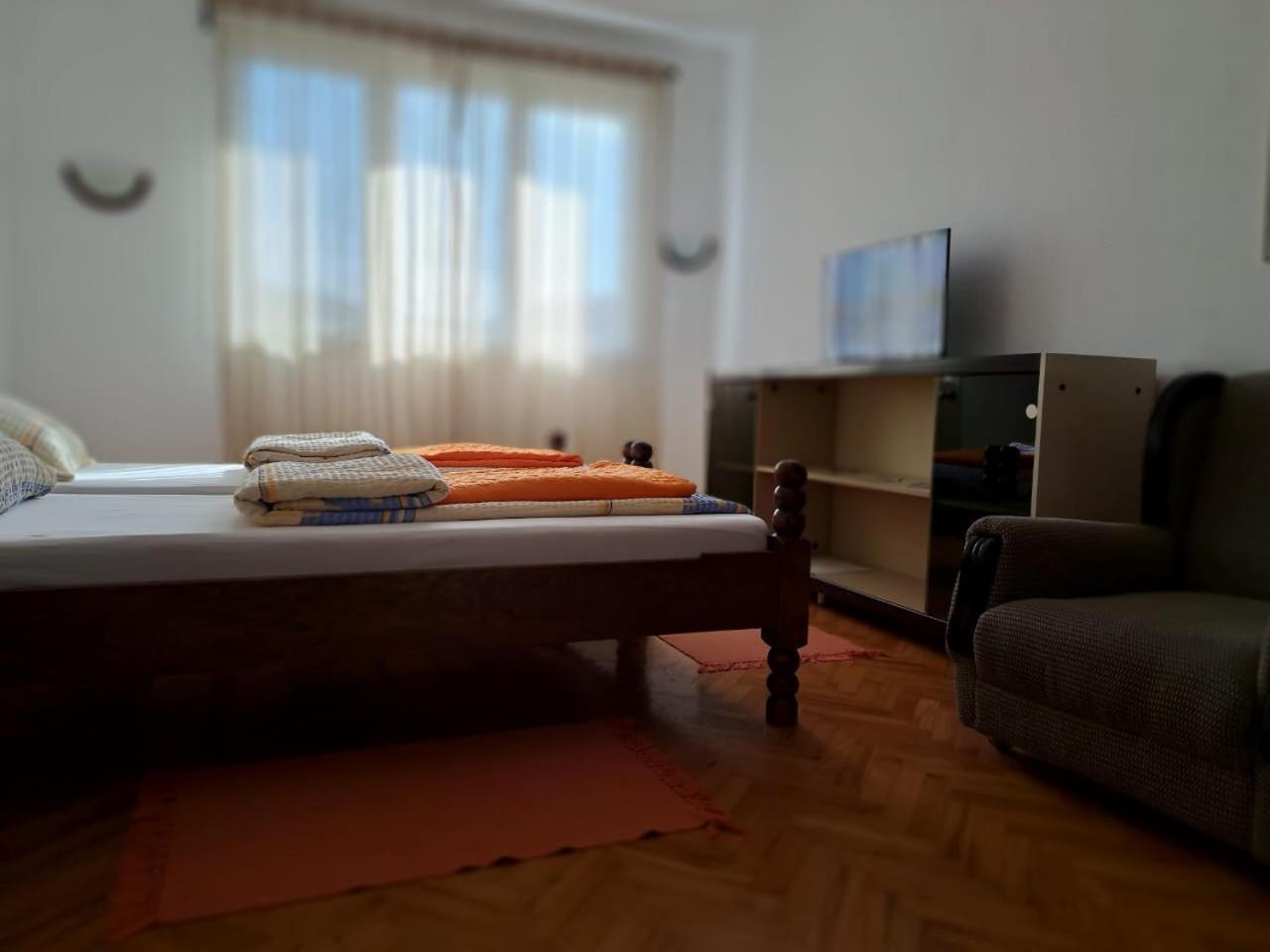 Faris Apartment Donji Milanovac Bagian luar foto