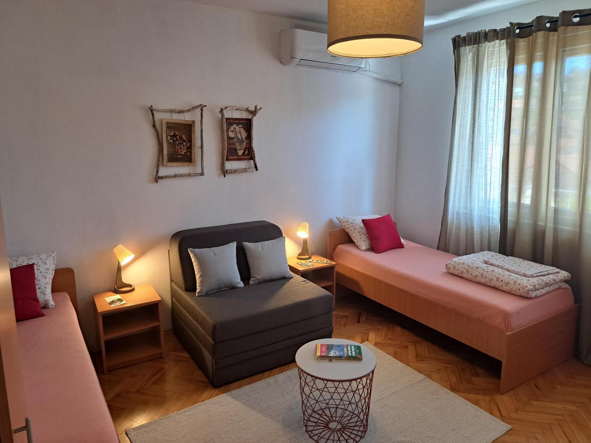 Faris Apartment Donji Milanovac Bagian luar foto